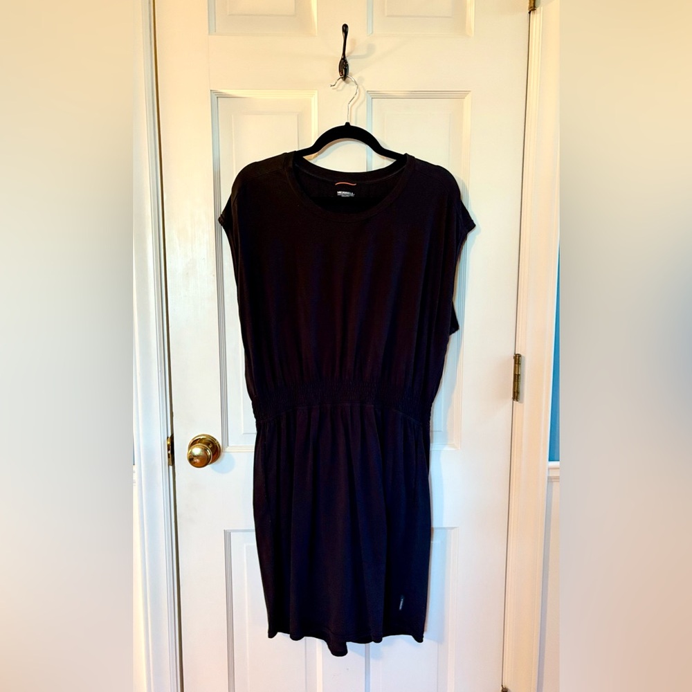 Merrell Black Sleeveless Bloused Elastic Waist Dress